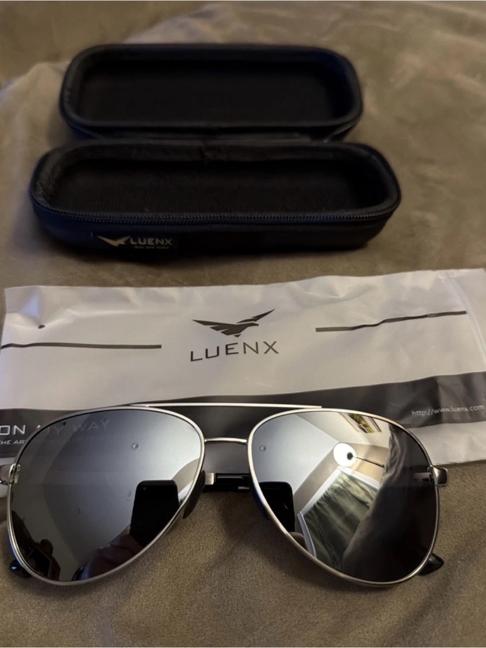 Women’s Aviator Sunglasses in Silver Mirror